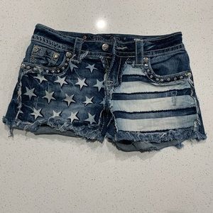 Miss Me Flag Shorts Sz 26